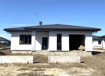 Будинок з ділянкою 6 сотих