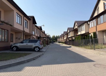 Котедж по вулиці Дем'янчука район Автовокзалу