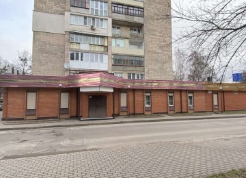 Фасадна комерція на Чайці 1й поверх