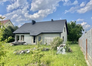 Сучасний будинок у Клевані
