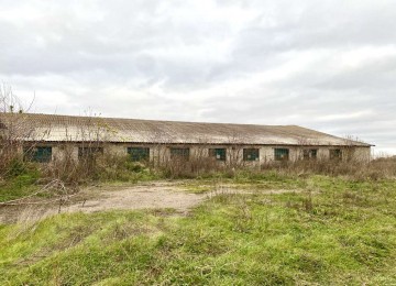 Продам ферму у селі Користь по трасі Київ Чоп